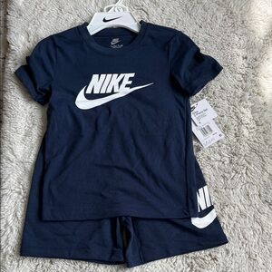 Nike Kids Matching Set in Navy and White